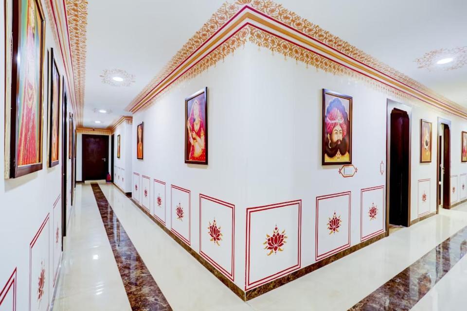 The Royal Ville Agra - Family & Corporate Hotel Екстериор снимка