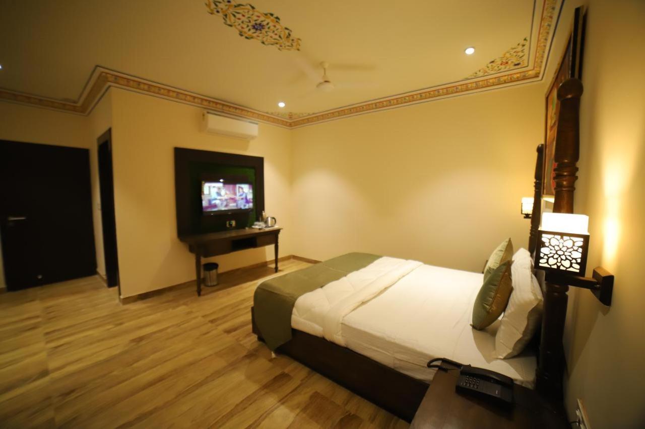 The Royal Ville Agra - Family & Corporate Hotel Екстериор снимка
