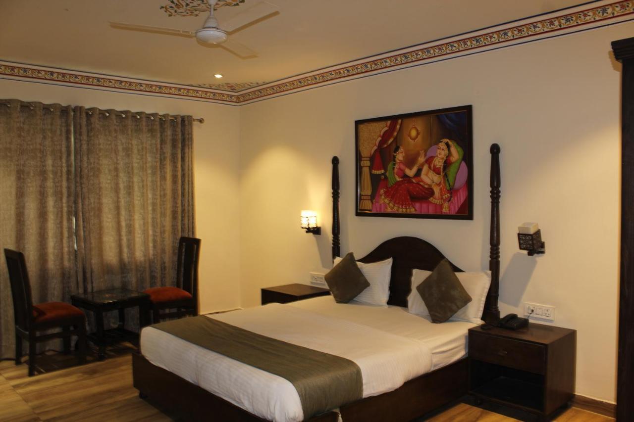 The Royal Ville Agra - Family & Corporate Hotel Екстериор снимка