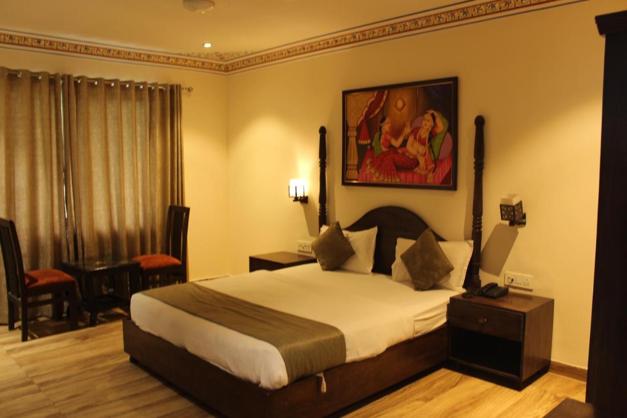 The Royal Ville Agra - Family & Corporate Hotel Екстериор снимка