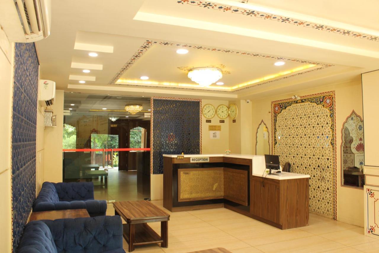 The Royal Ville Agra - Family & Corporate Hotel Екстериор снимка