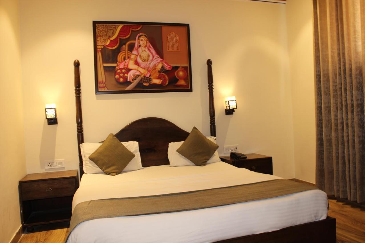 The Royal Ville Agra - Family & Corporate Hotel Екстериор снимка