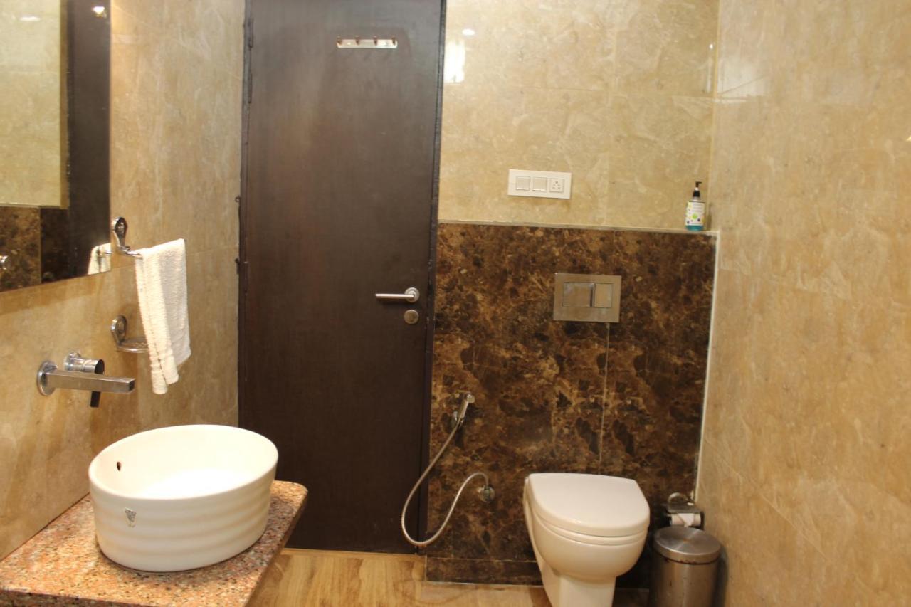 The Royal Ville Agra - Family & Corporate Hotel Екстериор снимка