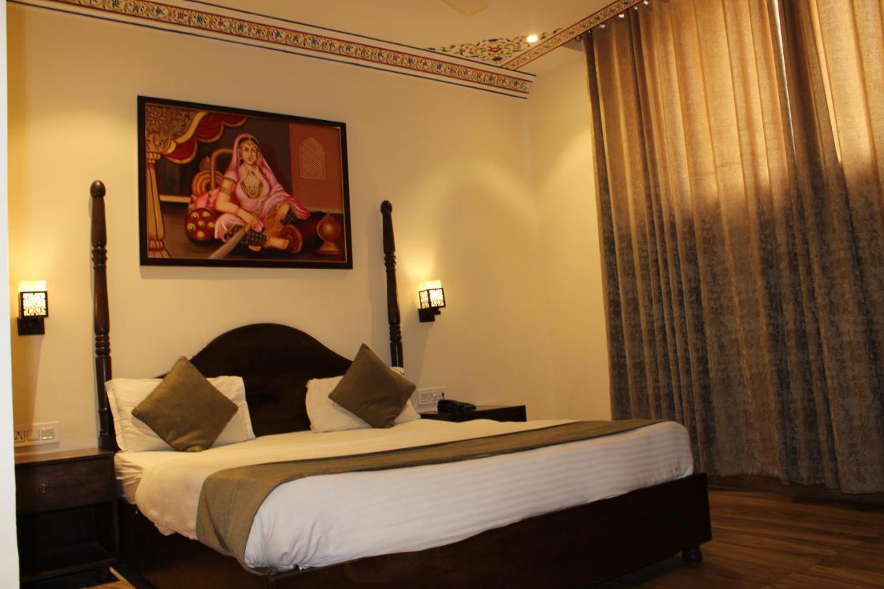 The Royal Ville Agra - Family & Corporate Hotel Екстериор снимка