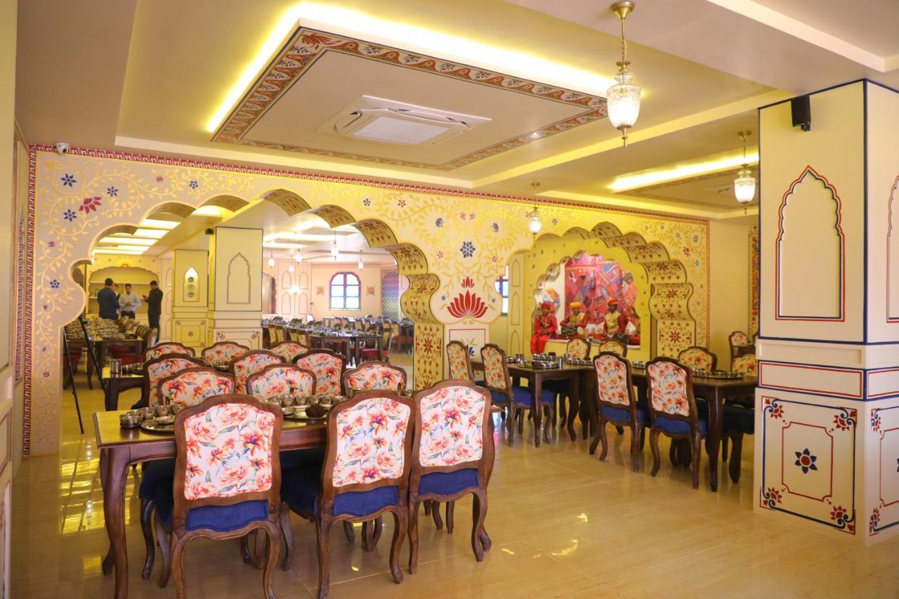 The Royal Ville Agra - Family & Corporate Hotel Екстериор снимка