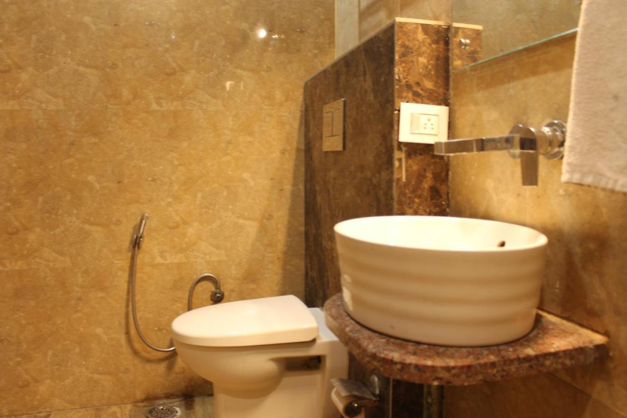 The Royal Ville Agra - Family & Corporate Hotel Екстериор снимка