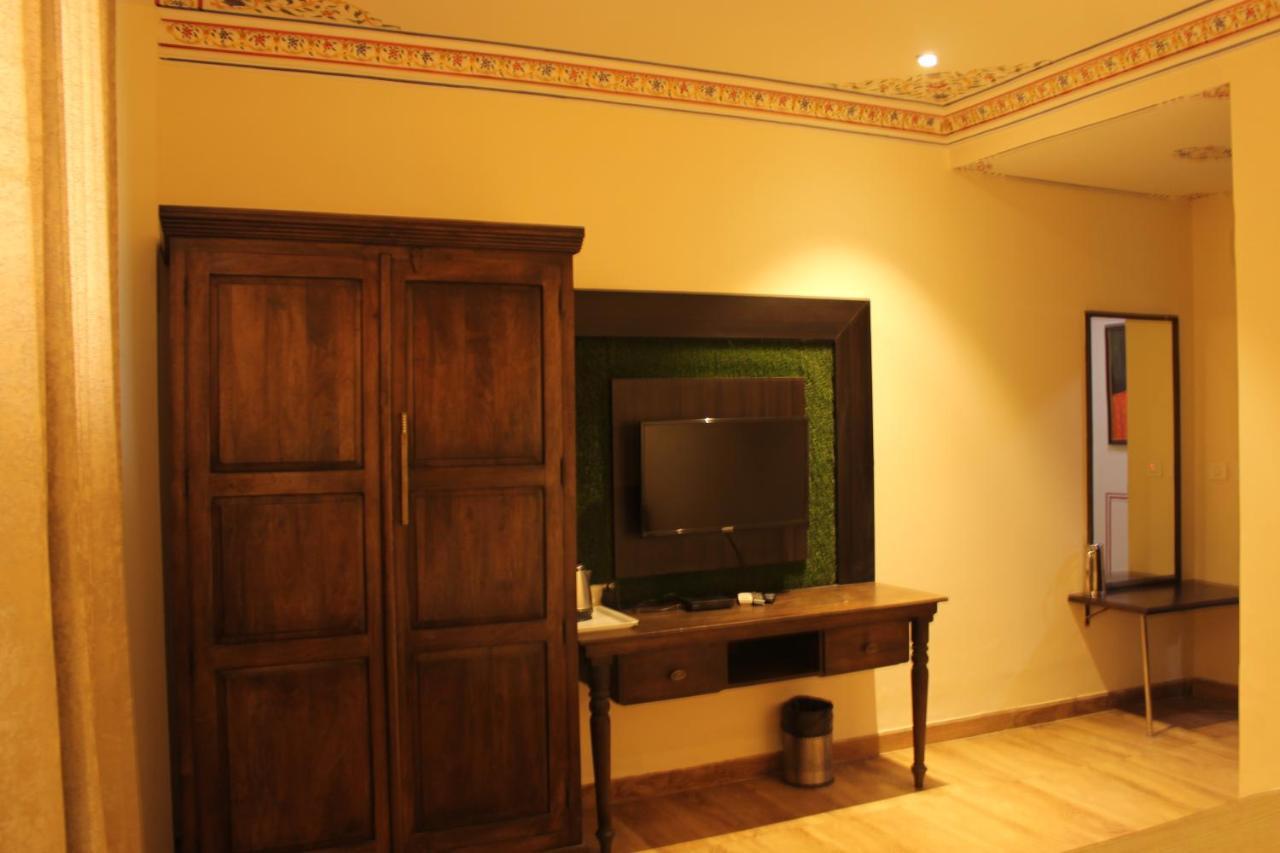 The Royal Ville Agra - Family & Corporate Hotel Екстериор снимка